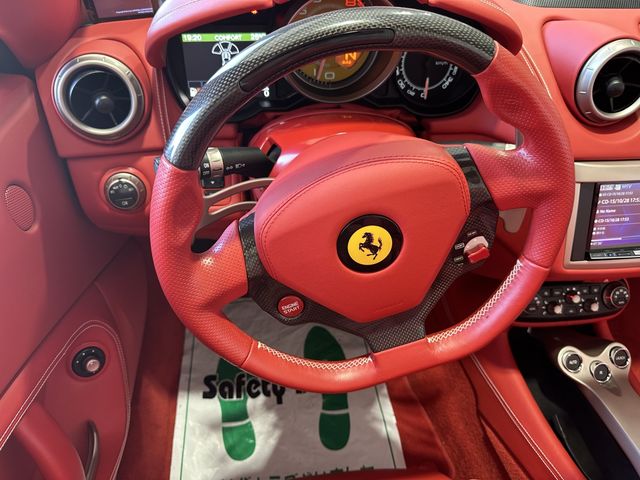 FERRARI California 30