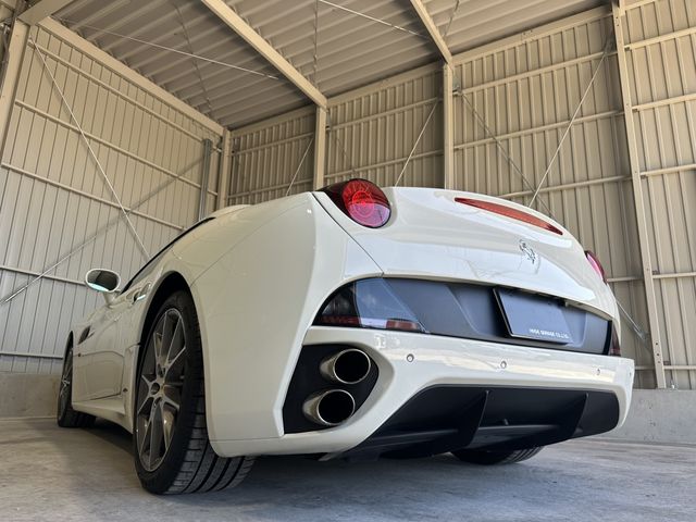 FERRARI California 30