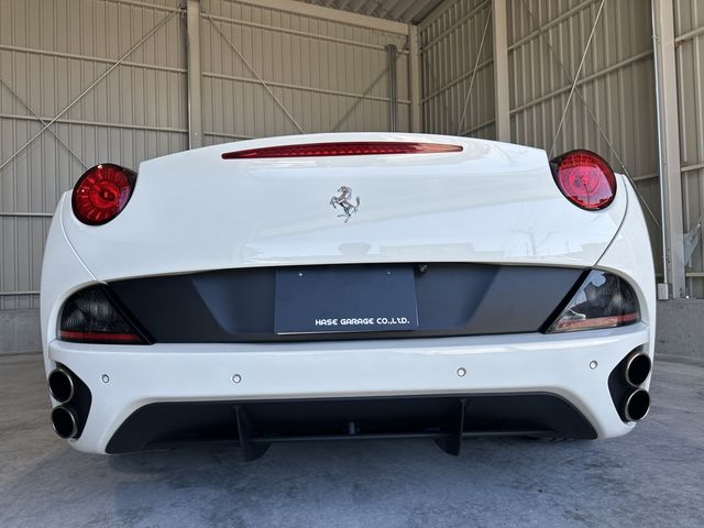 FERRARI California 30