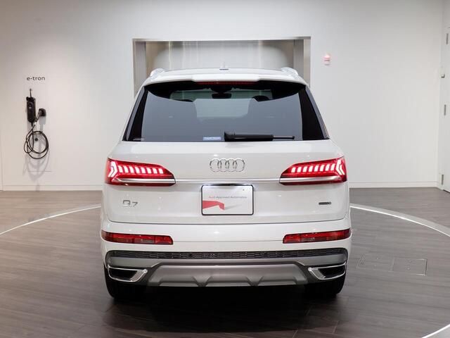 AUDI  Q7