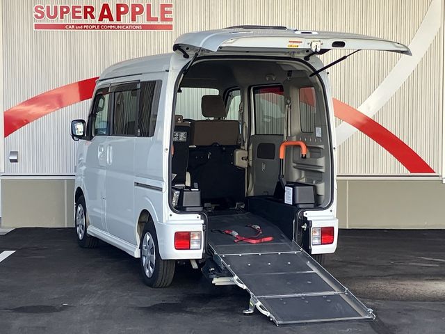 NV100 CLIPPER RIO 4WD