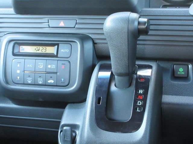 N-VAN