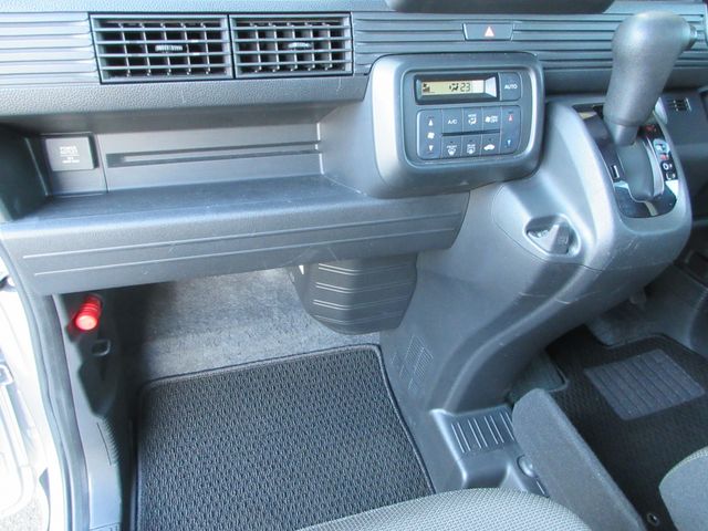 N-VAN