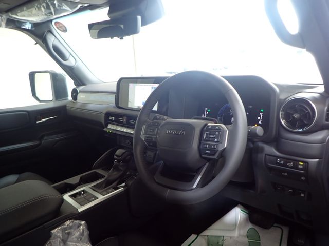 LANDCRUISER 250