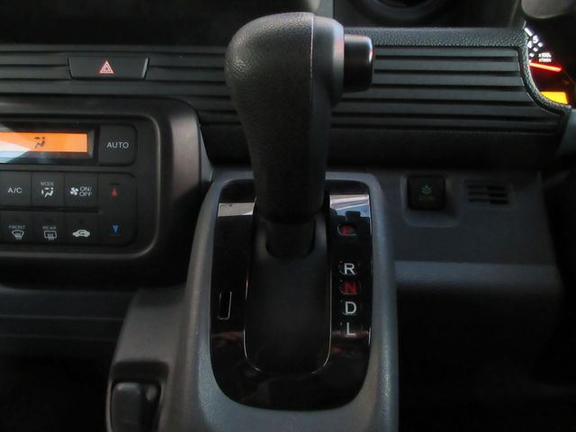 N-VAN 4WD