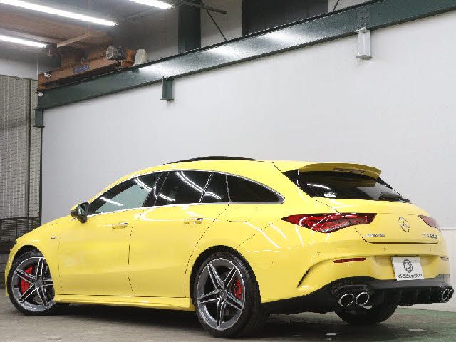 MERCEDES AMG CLA Shooting Brake