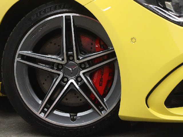 MERCEDES AMG CLA Shooting Brake