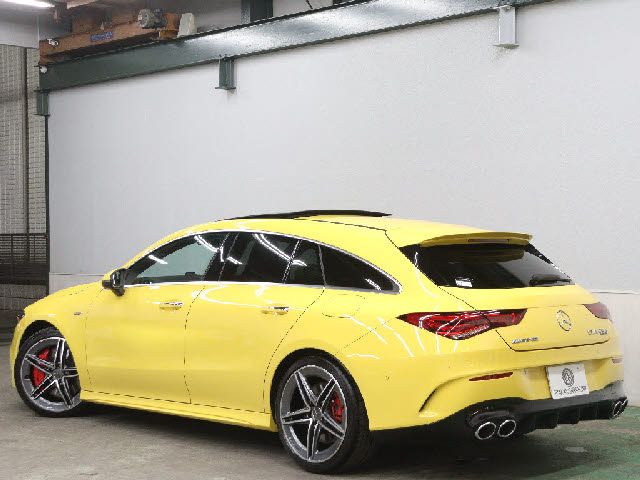 MERCEDES AMG CLA Shooting Brake