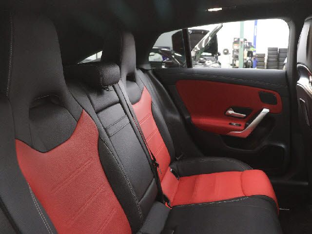 MERCEDES AMG CLA Shooting Brake
