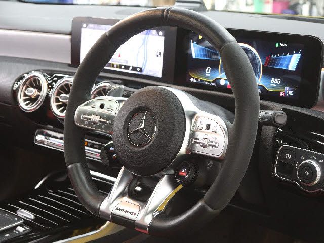 MERCEDES AMG CLA Shooting Brake