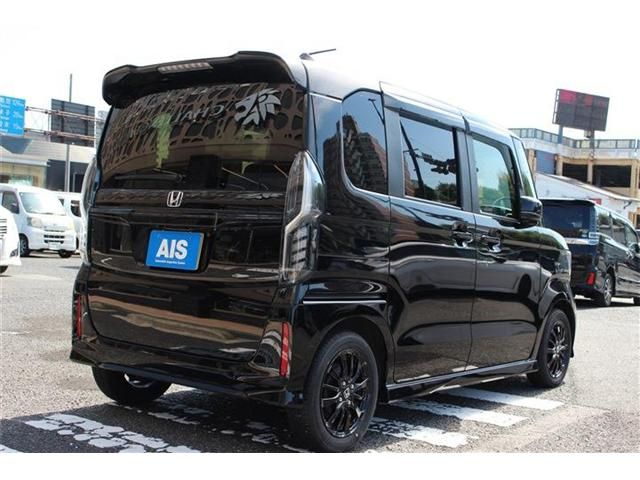 N-BOX CUSTOM