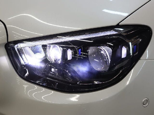 MERCEDES BENZ E-Class sedan