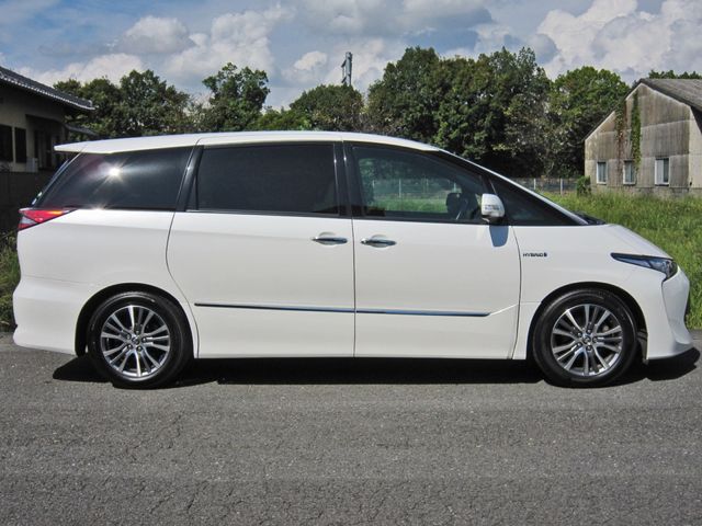 ESTIMA HYBRID 4WD