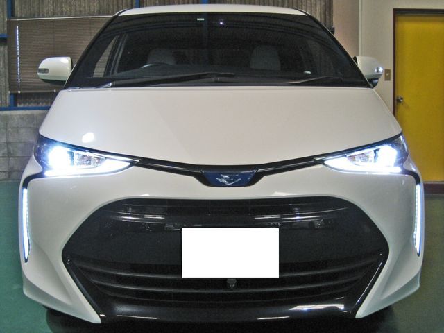 ESTIMA HYBRID 4WD