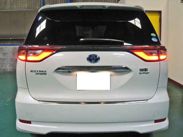 ESTIMA HYBRID 4WD