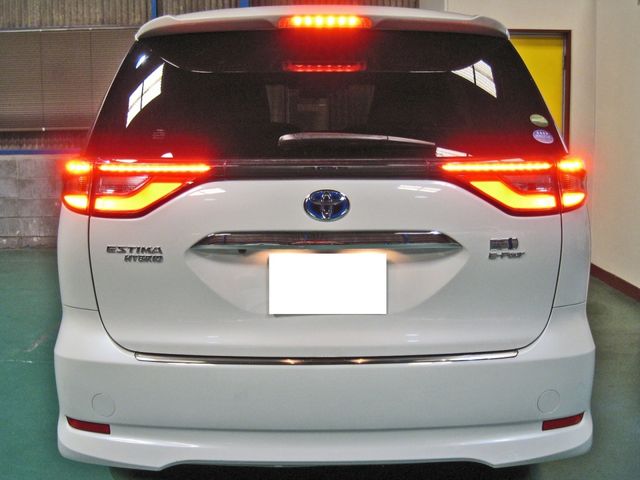ESTIMA HYBRID 4WD