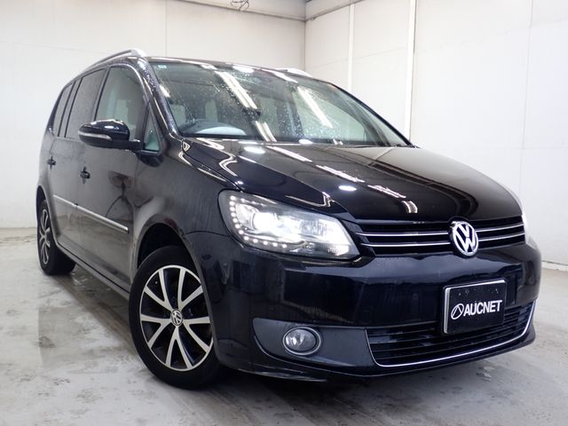 VOLKSWAGEN GOLF TOURAN