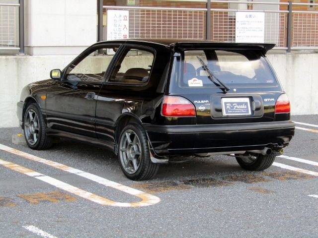 PULSAR hatchback 4WD