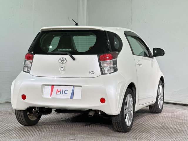 iQ