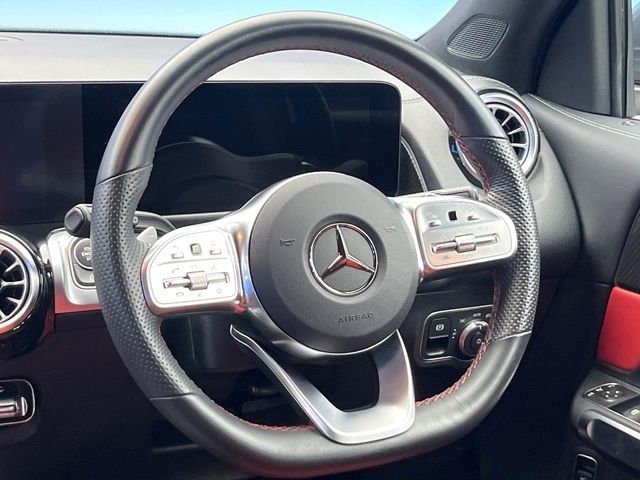 MERCEDES BENZ GLB