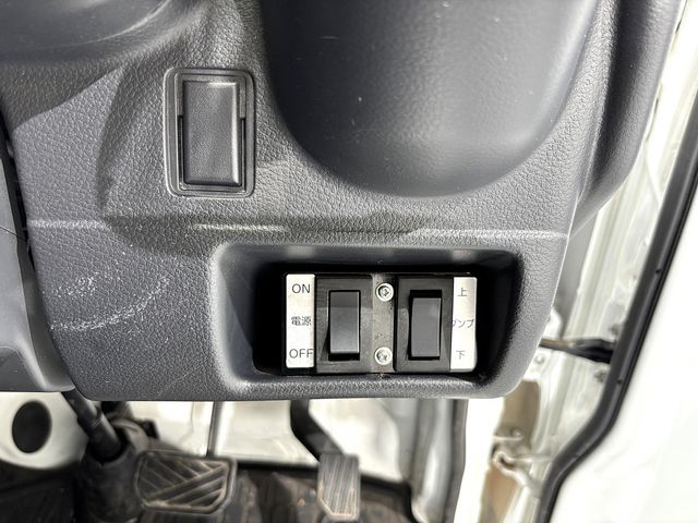 NT100 CLIPPER 4WD
