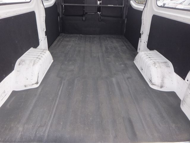 NV350 CARAVAN 4WD