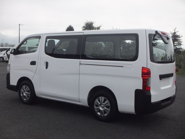 NV350 CARAVAN 4WD
