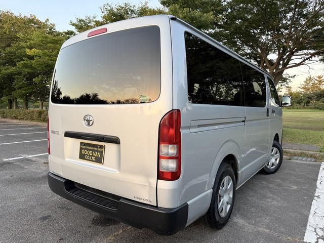 HIACE van 4WD