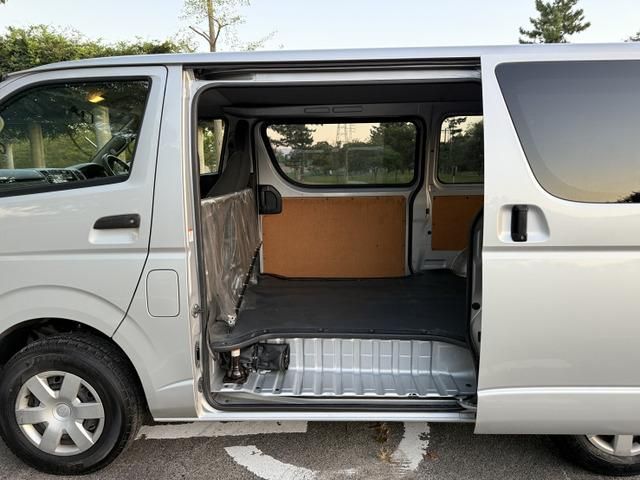HIACE van 4WD