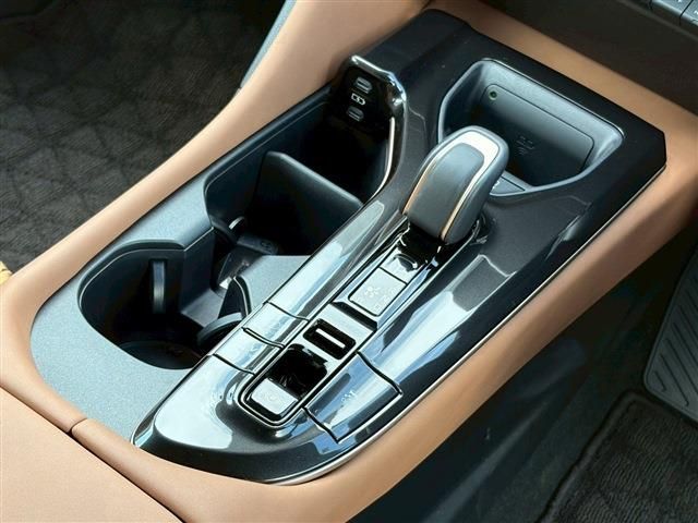 CROWN SPORT
