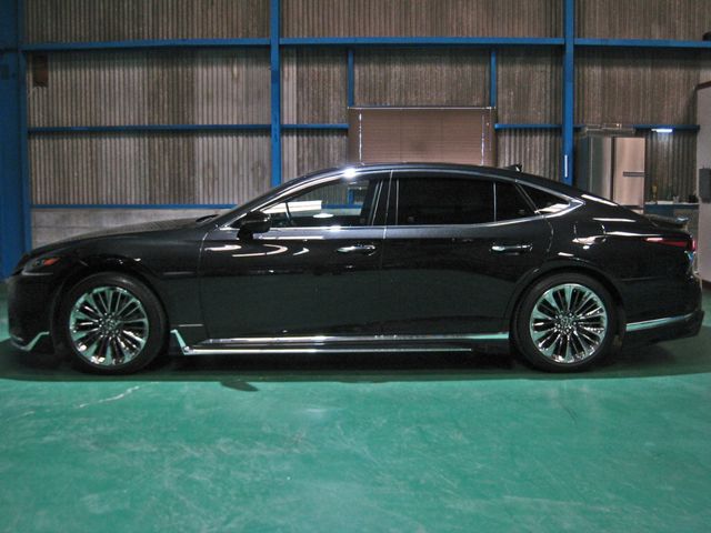 LEXUS LS500