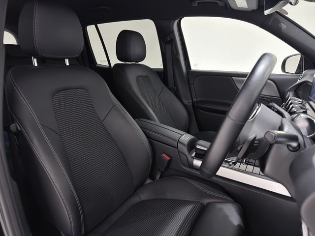 MERCEDES BENZ GLB