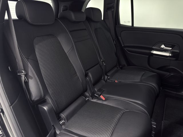MERCEDES BENZ GLB
