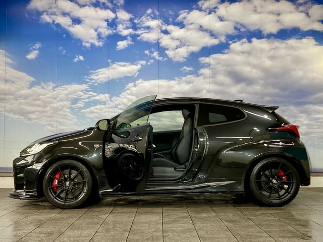 GR YARIS