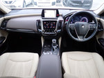 CROWN sedan hybrid