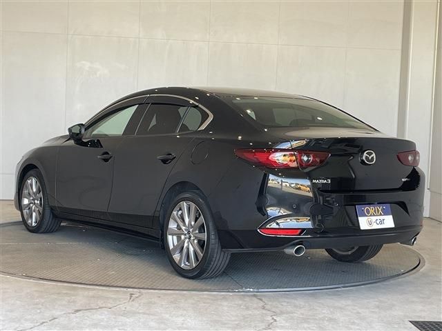 MAZDA3 SEDAN