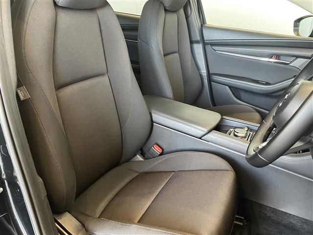 MAZDA3 SEDAN