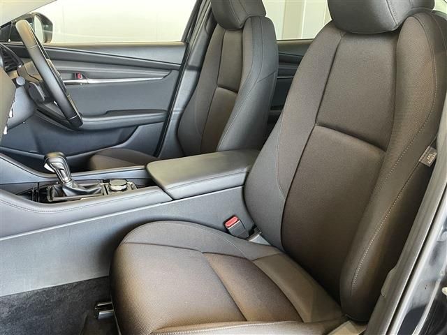 MAZDA3 SEDAN