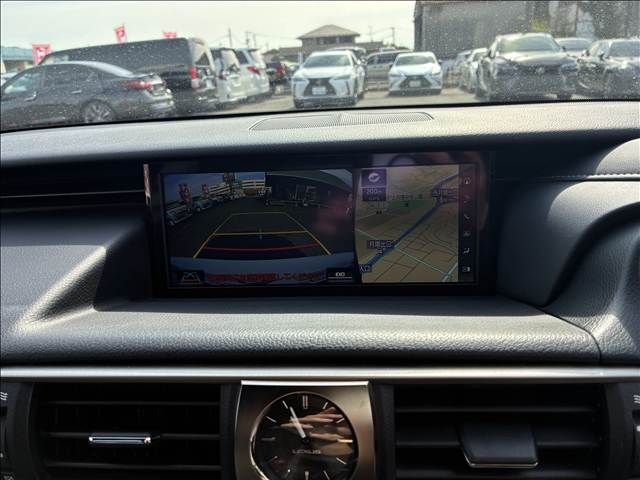 LEXUS IS200t
