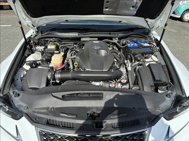LEXUS IS200t