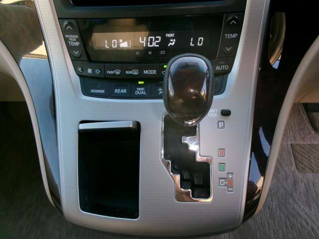 VELLFIRE 4WD