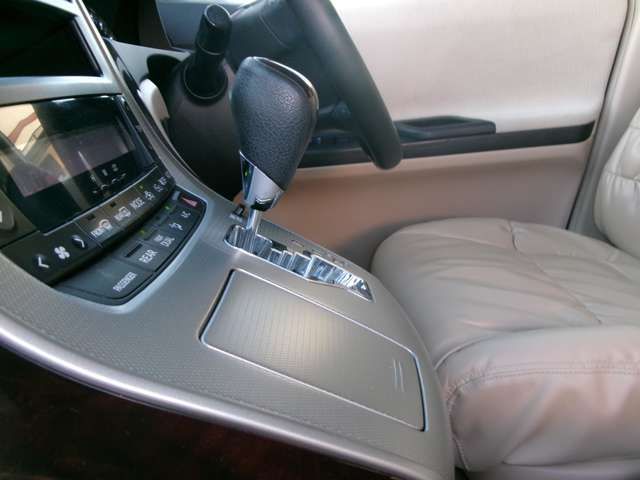 VELLFIRE 4WD