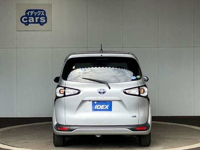 SIENTA HYBRID