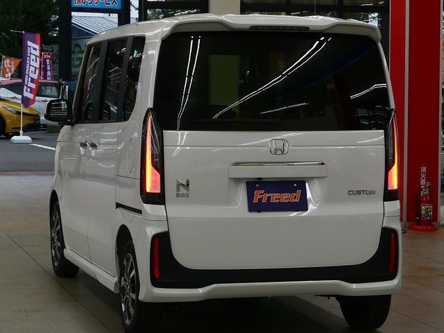 N-BOX CUSTOM