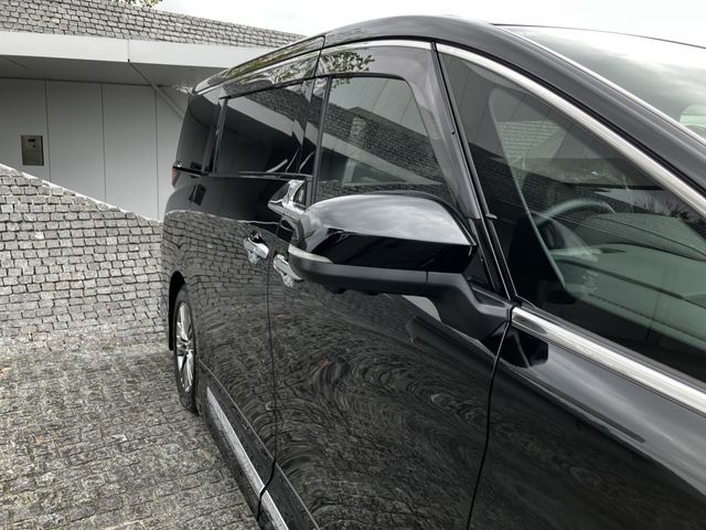 ALPHARD hybrid
