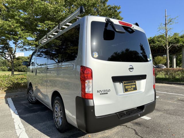 NV350 CARAVAN 4WD