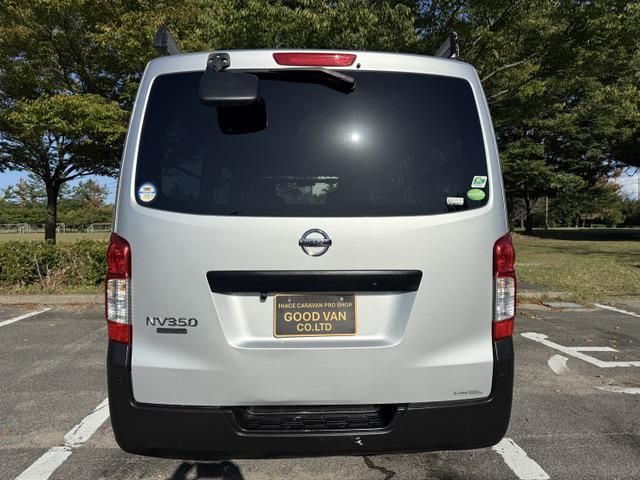 NV350 CARAVAN 4WD