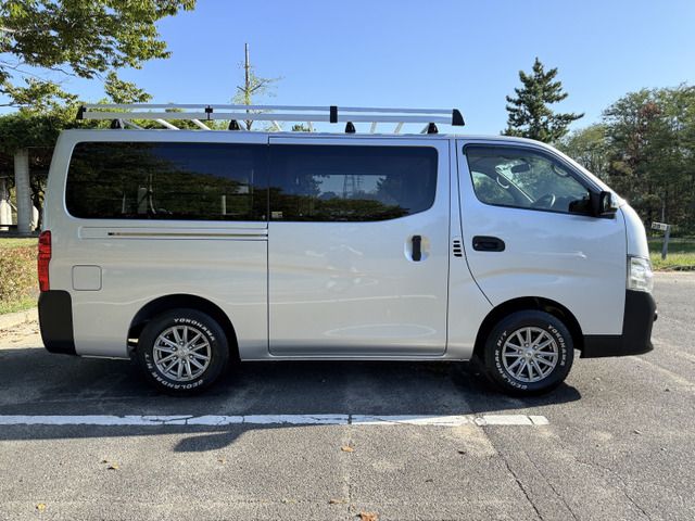 NV350 CARAVAN 4WD