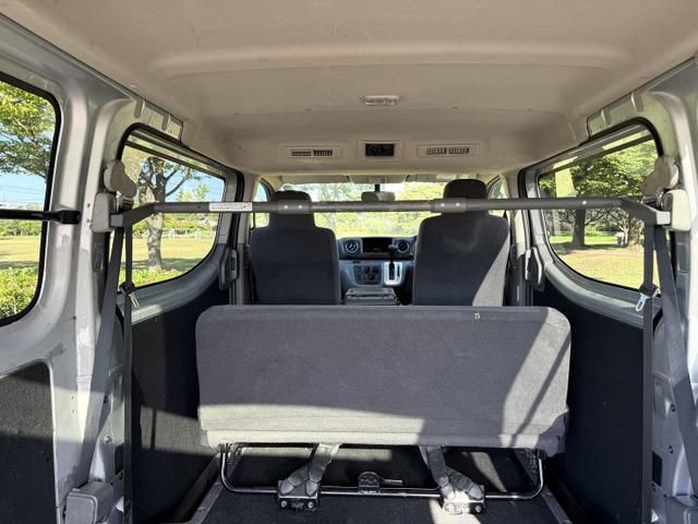 NV350 CARAVAN 4WD