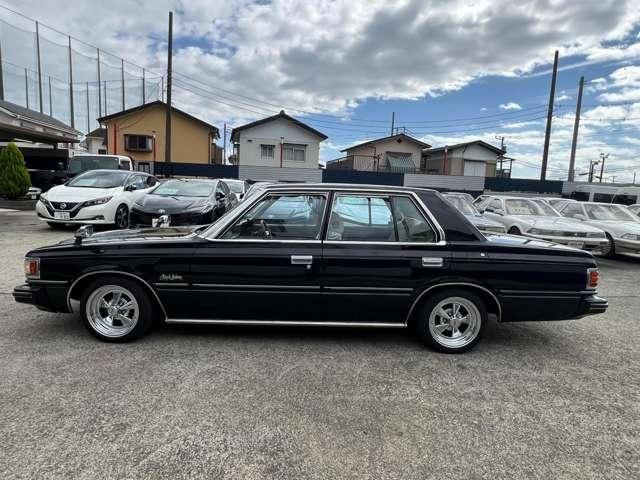 CROWN hardtop